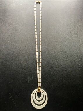 Vintage Monet Modernist Pendant Necklace
